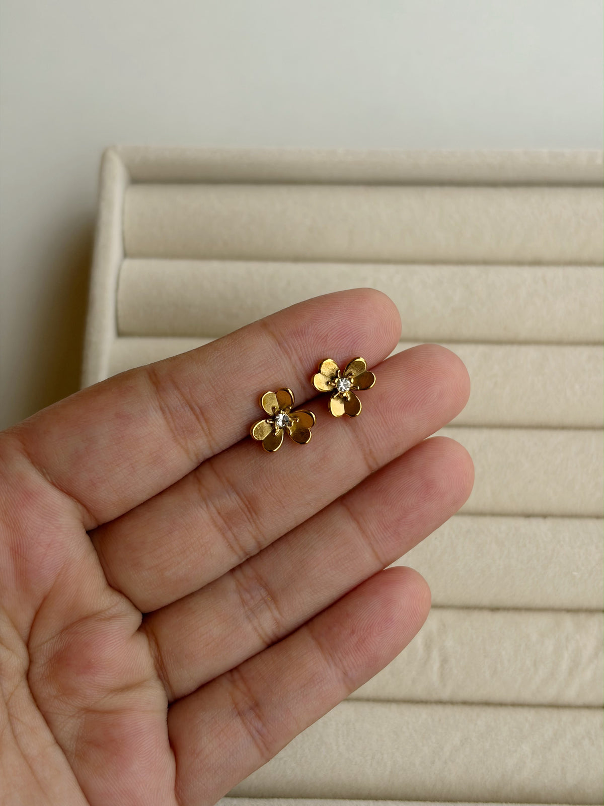 Mira Ball Back Studs