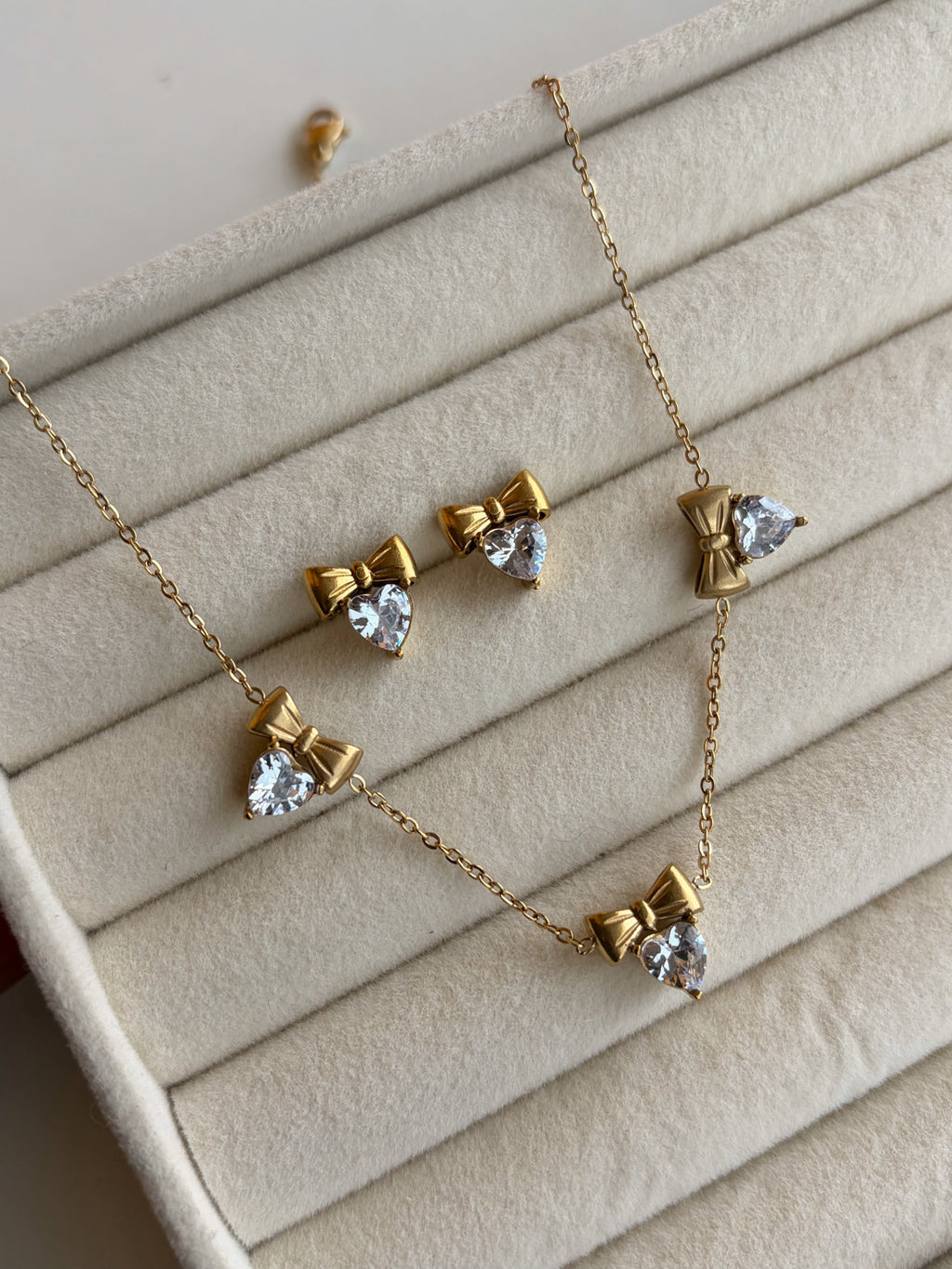Bow-Heart Set