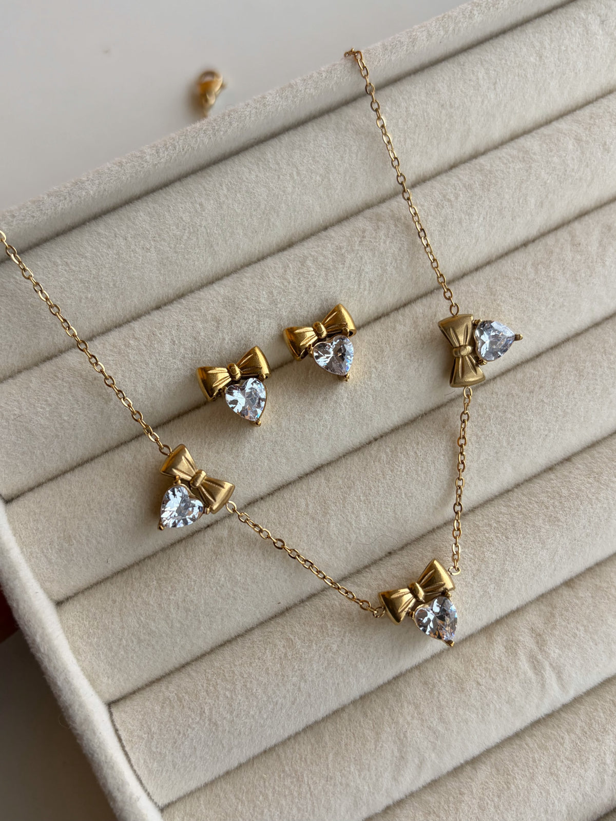 Bow-Heart Set