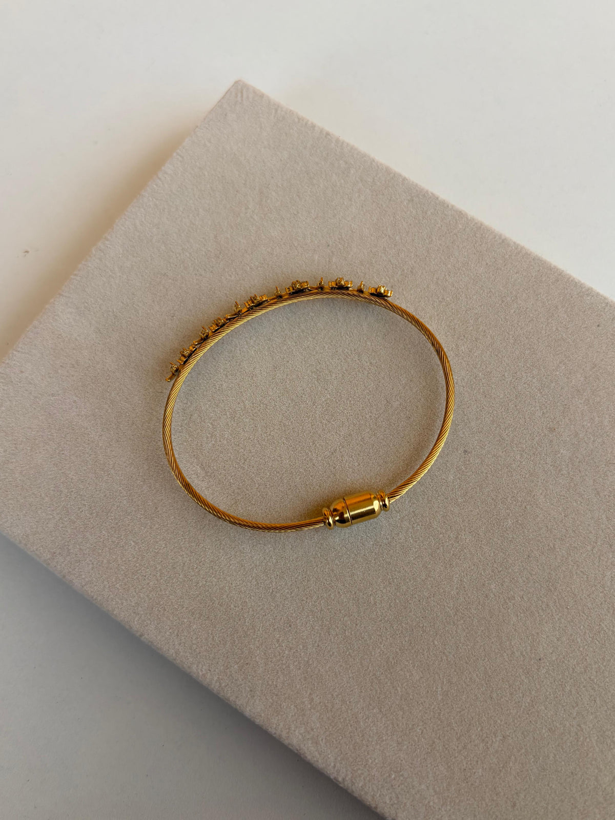 Daisy Solid Bracelet