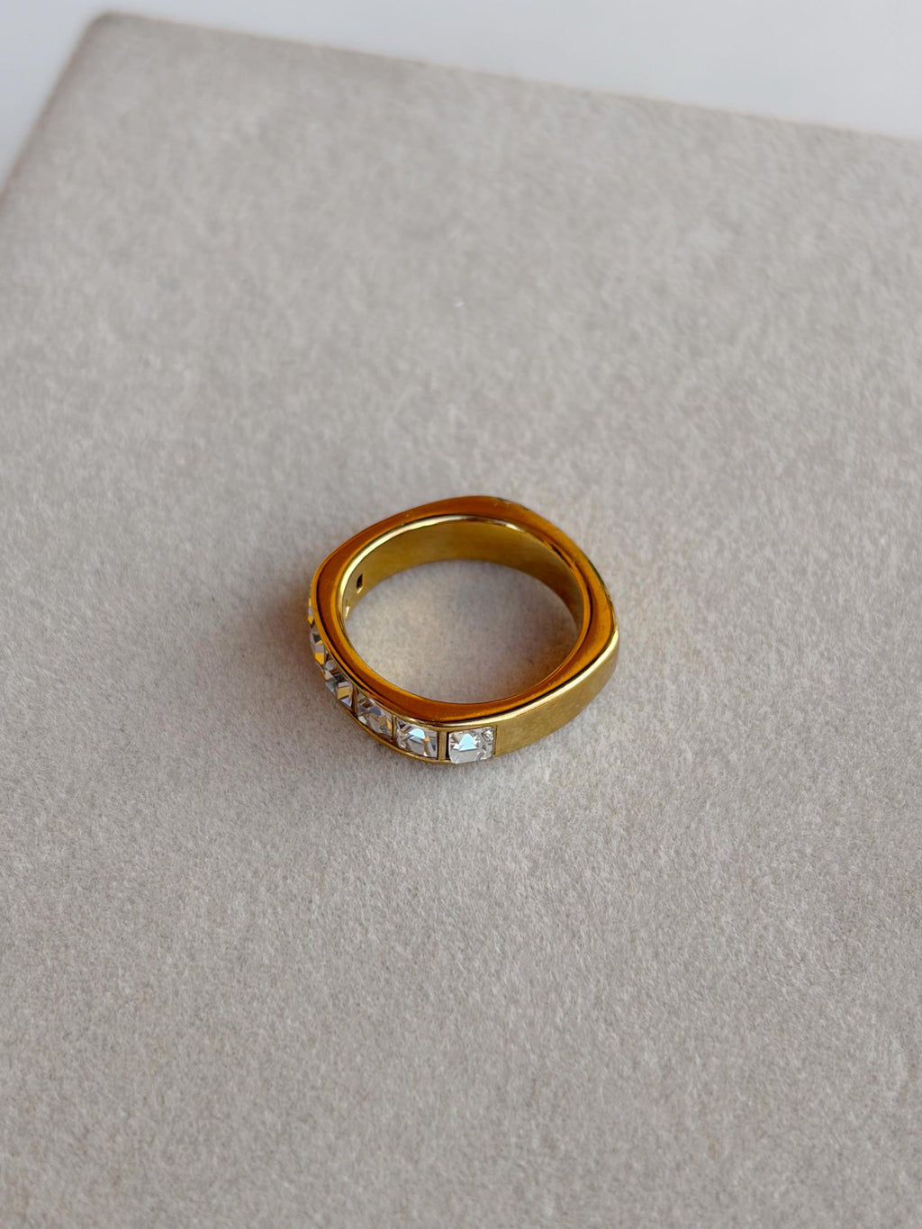 Belle Ring