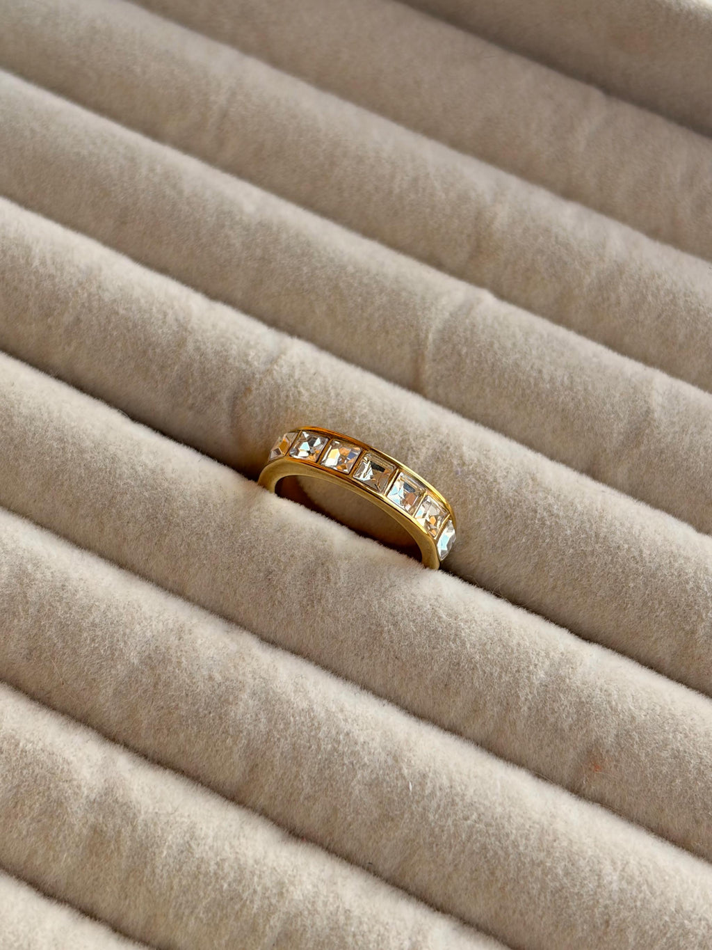 Belle Ring