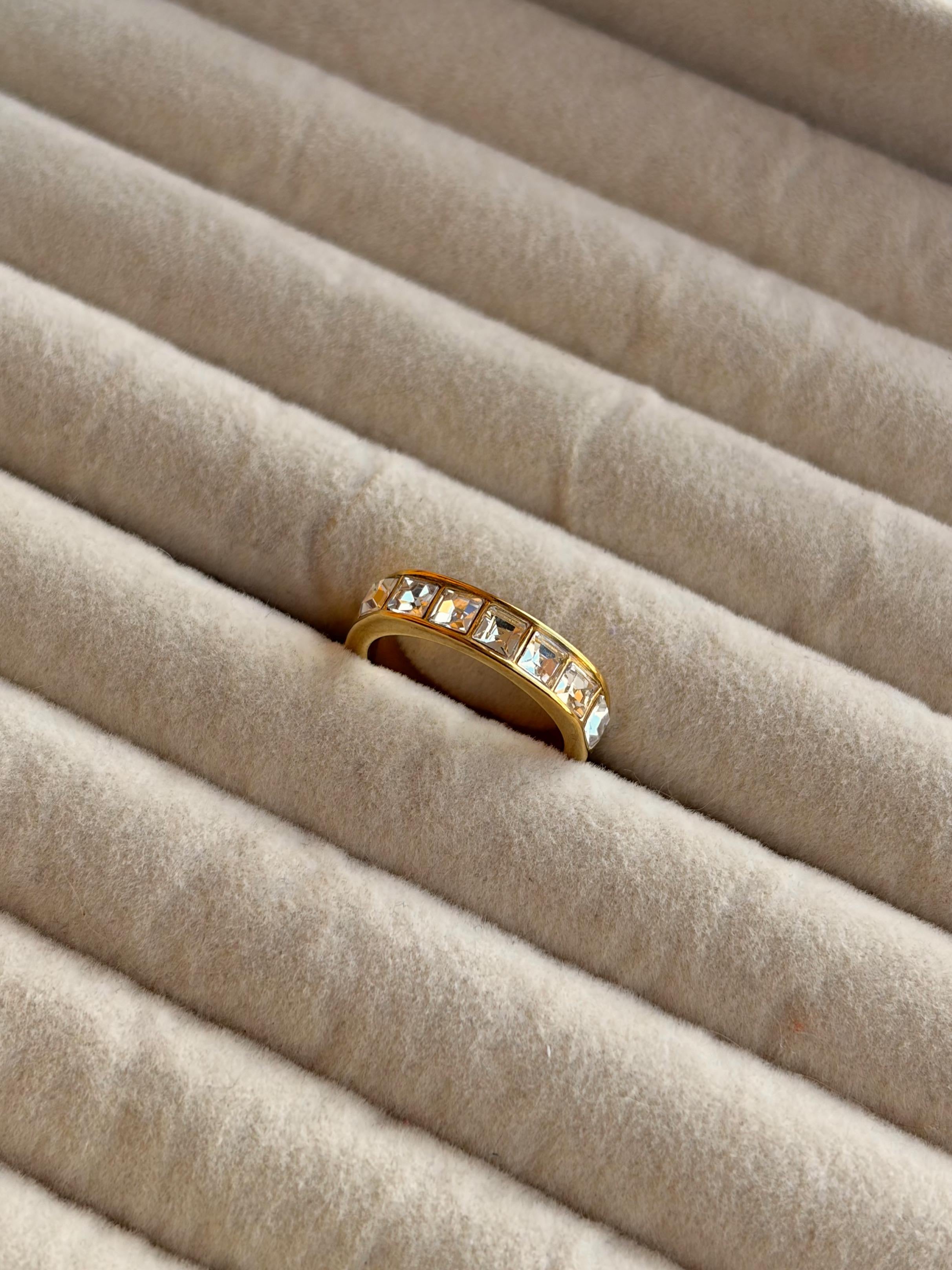 Belle Ring