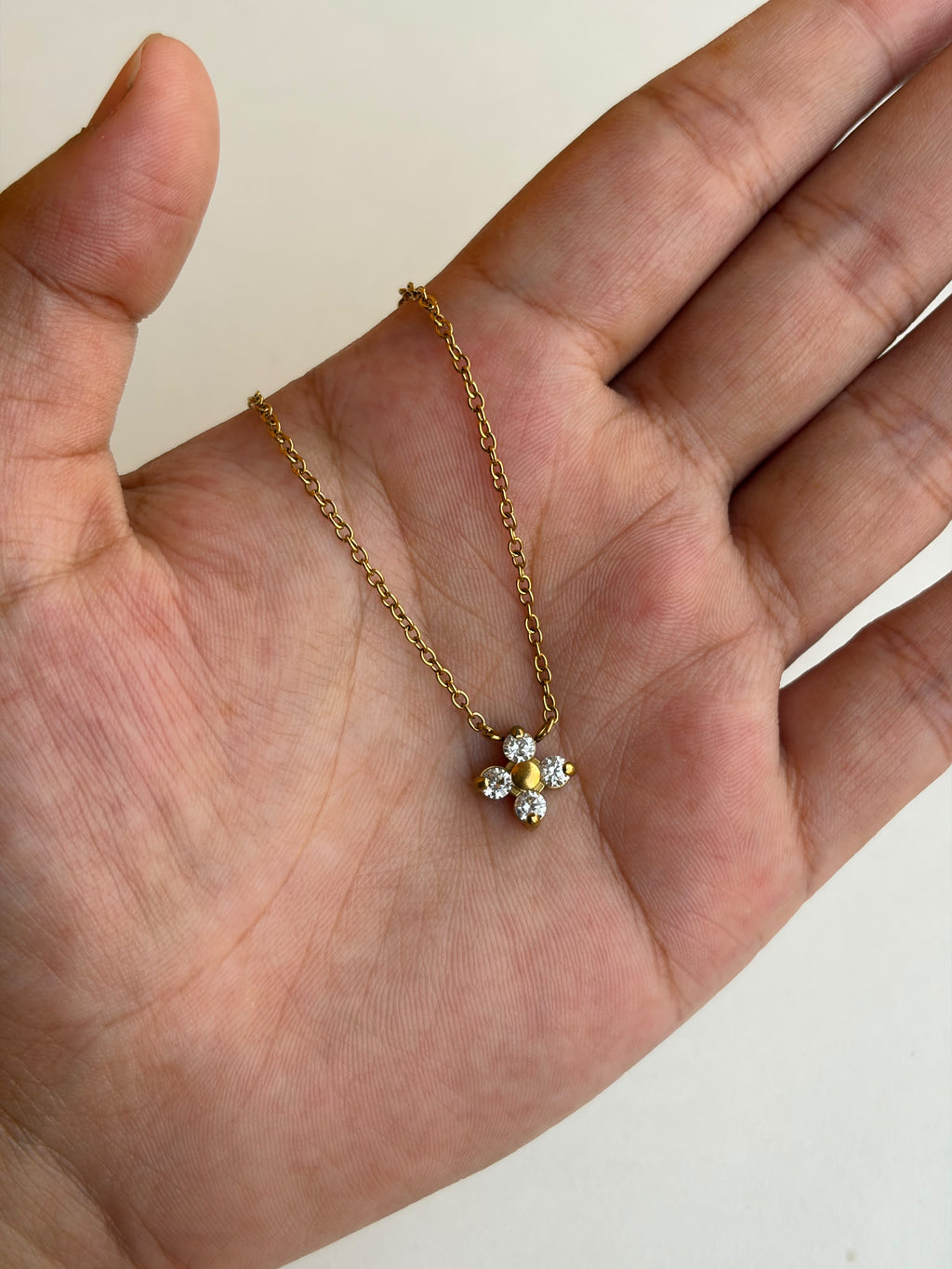 Aven Necklace