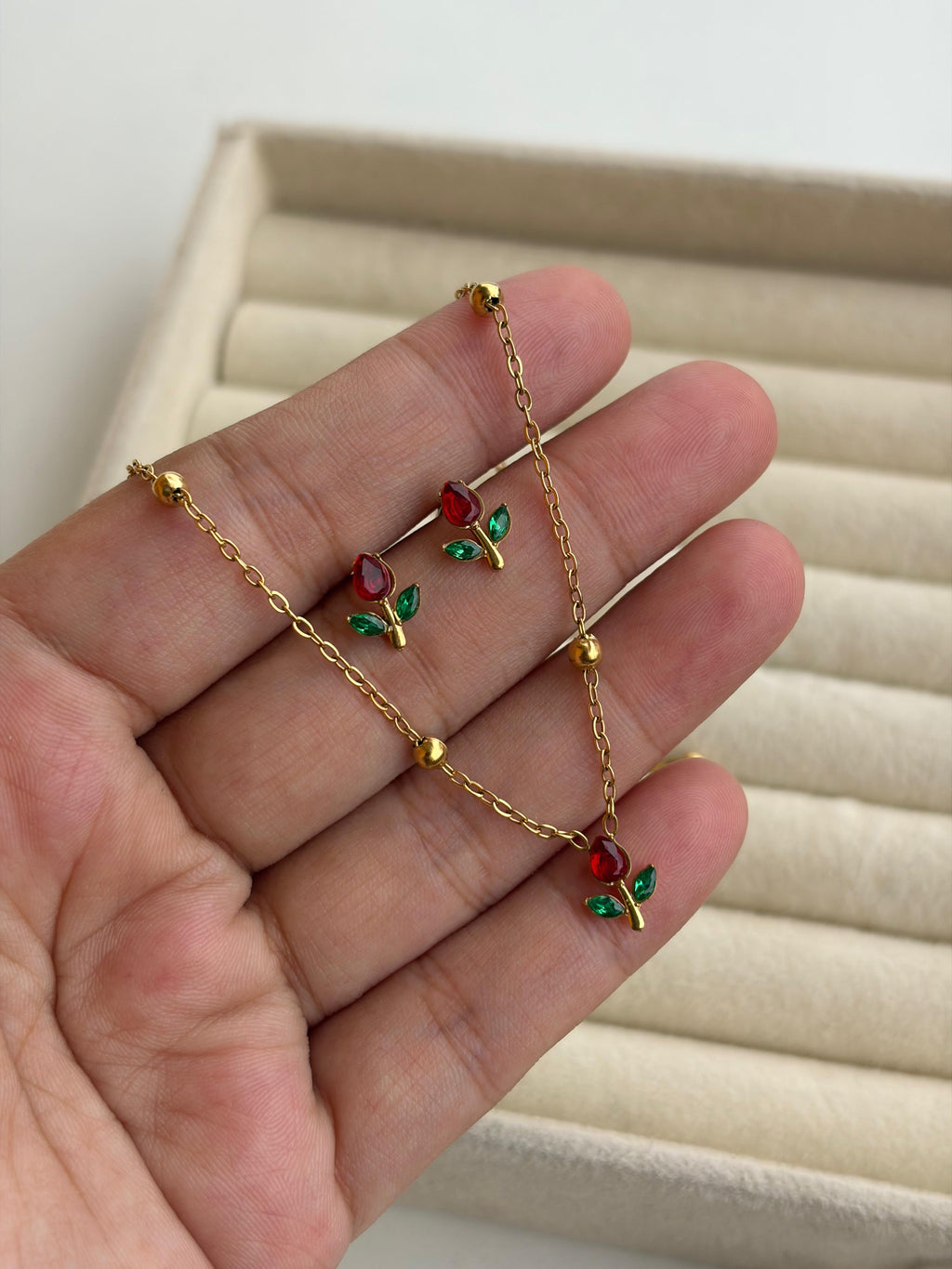 Red Tulip Set