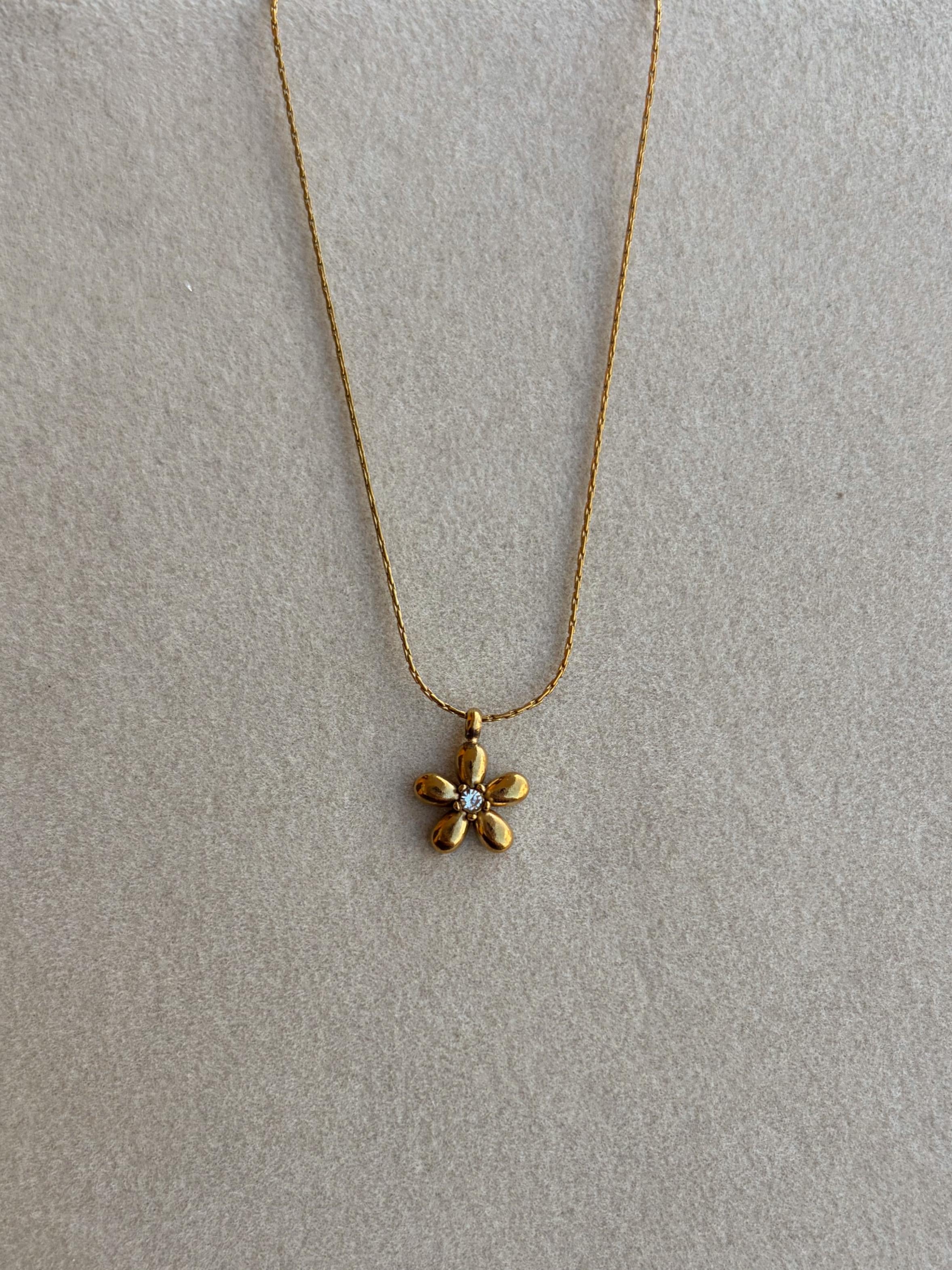Blooms Necklace