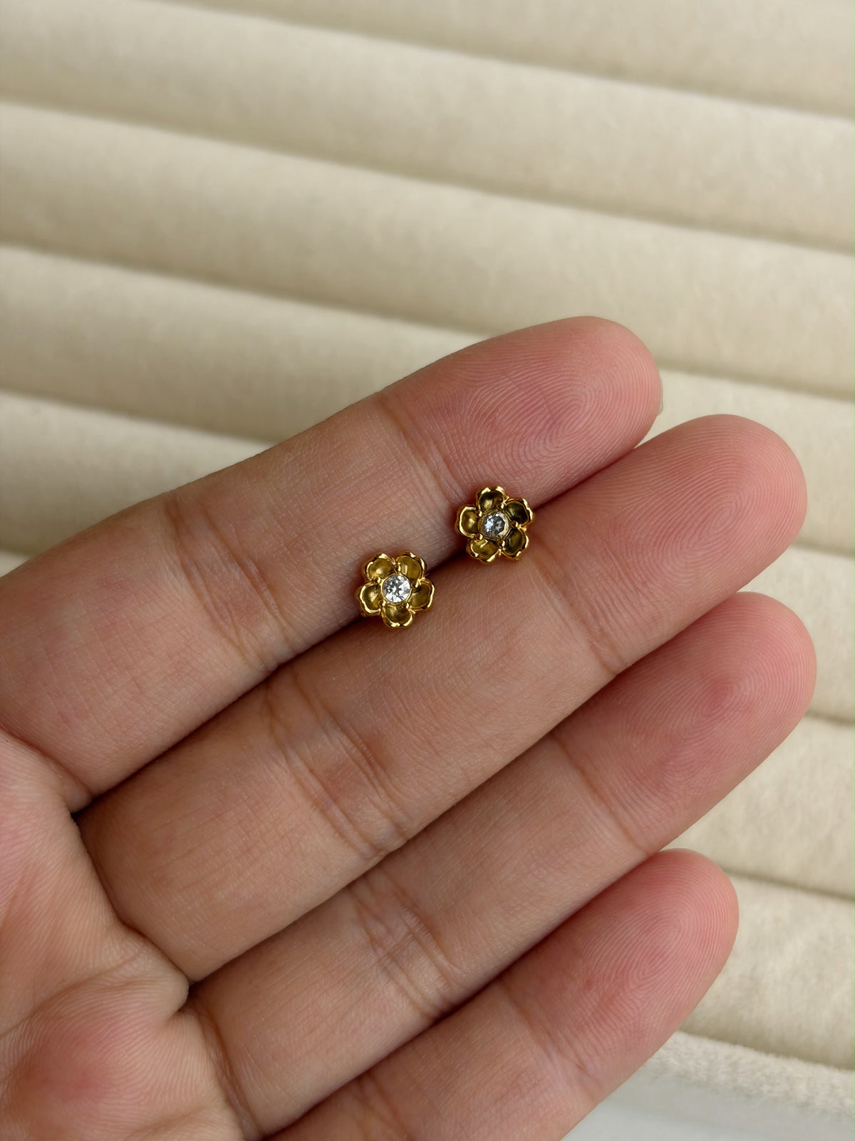 Bloom ball back studs
