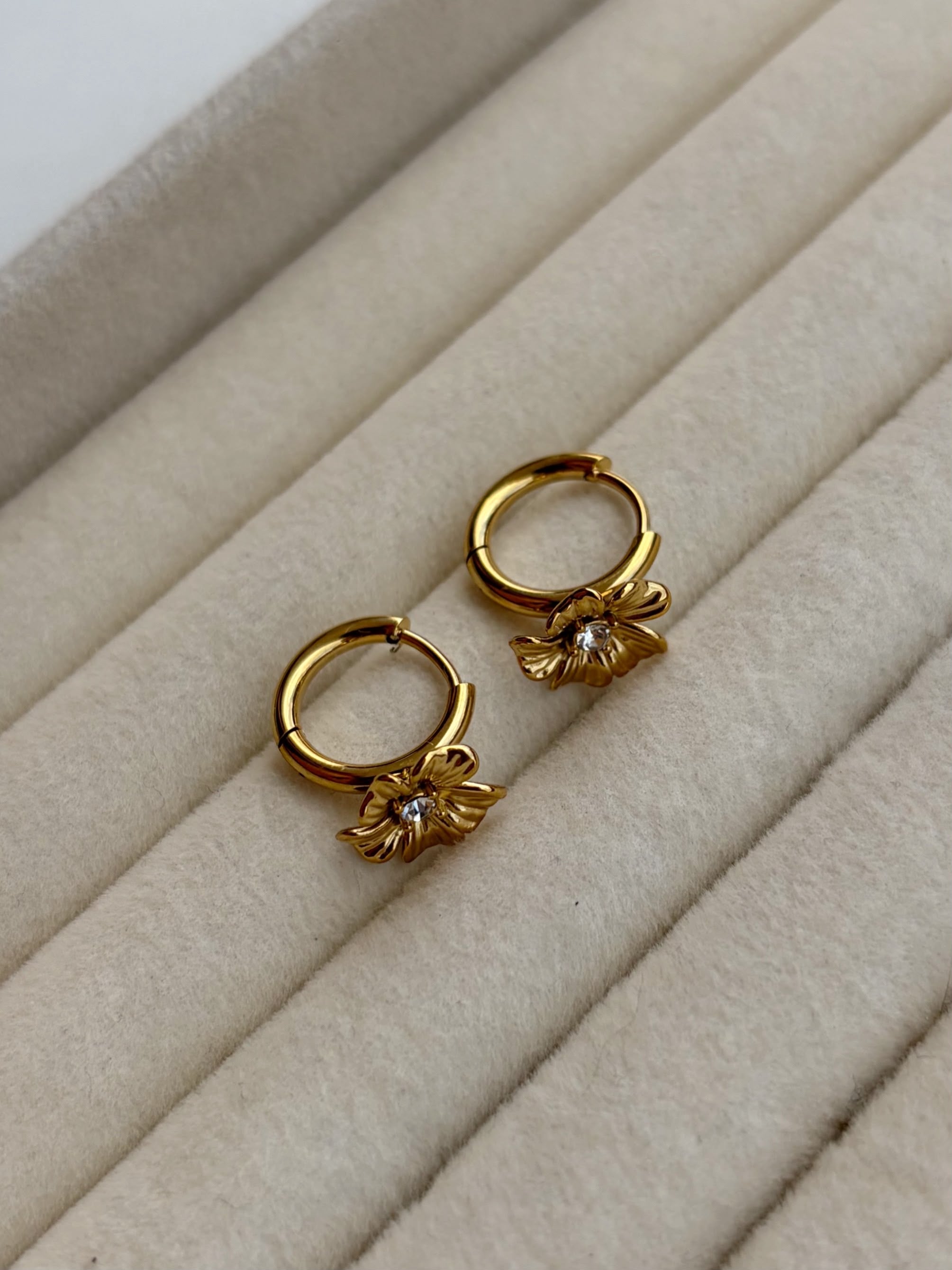 Serene Mini Hoops