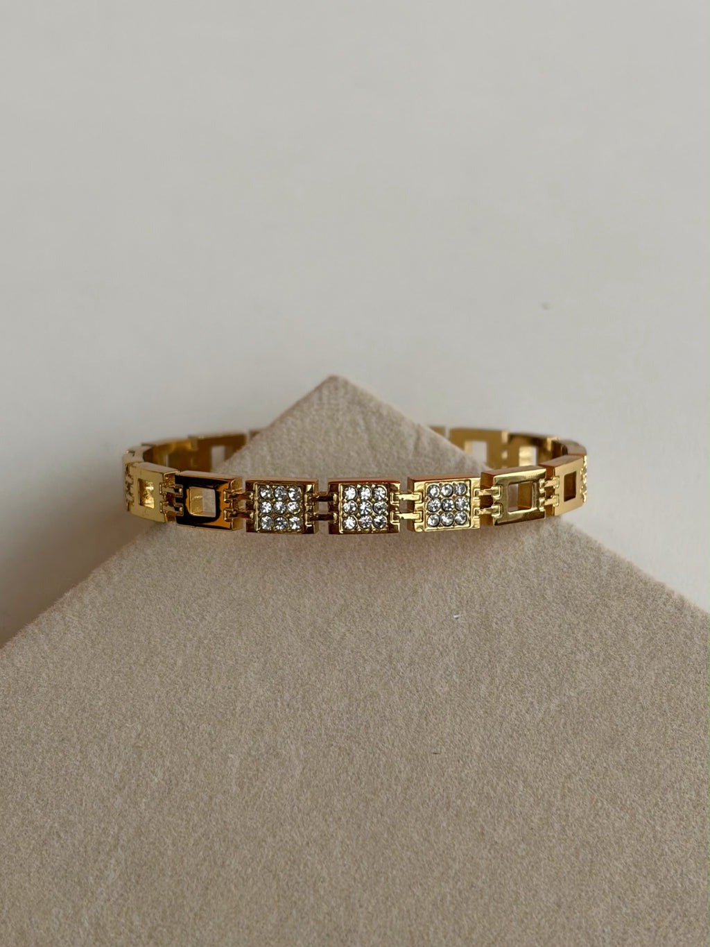 Elowen Bracelet (2’2)
