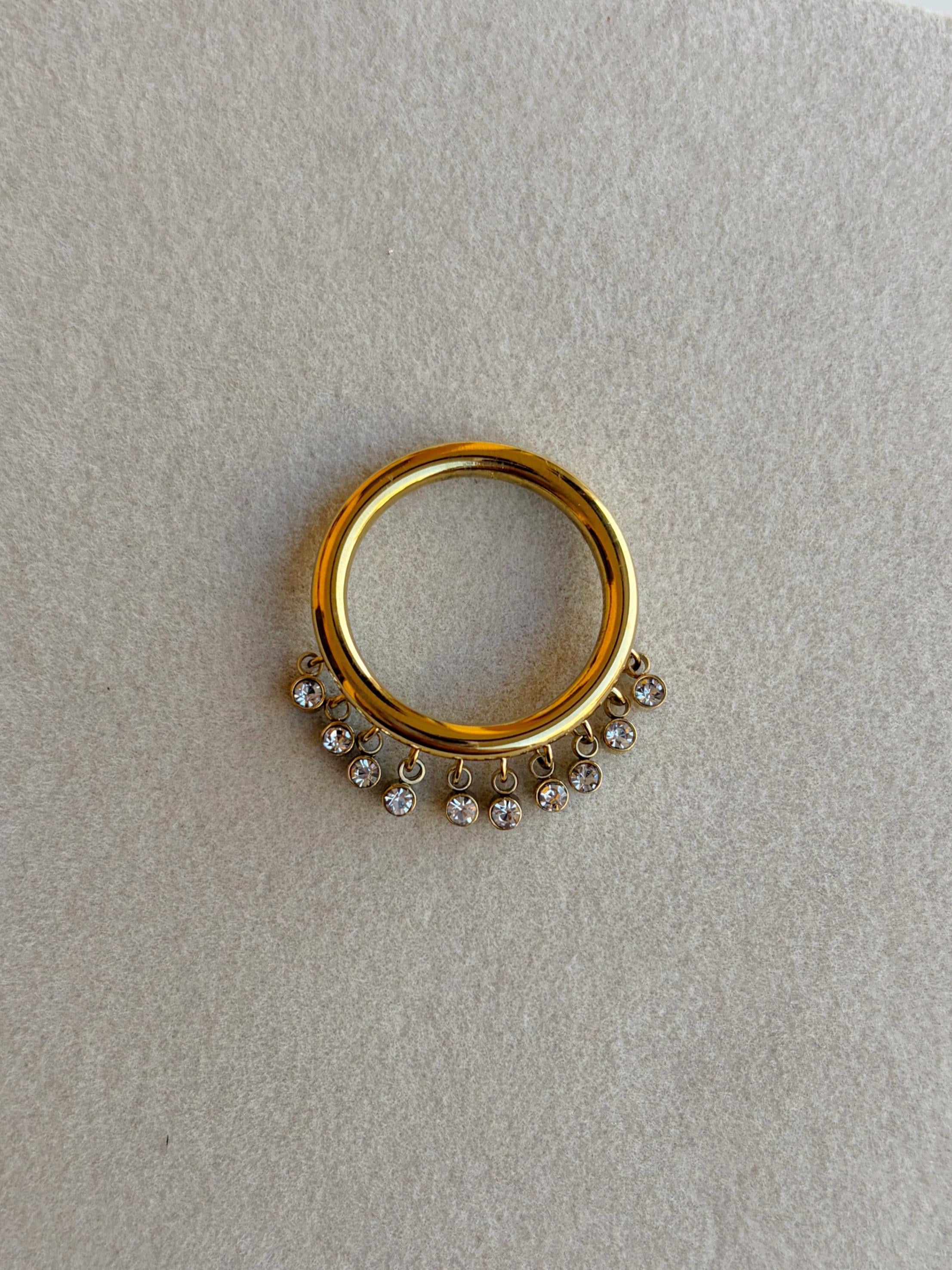 Elia Ring