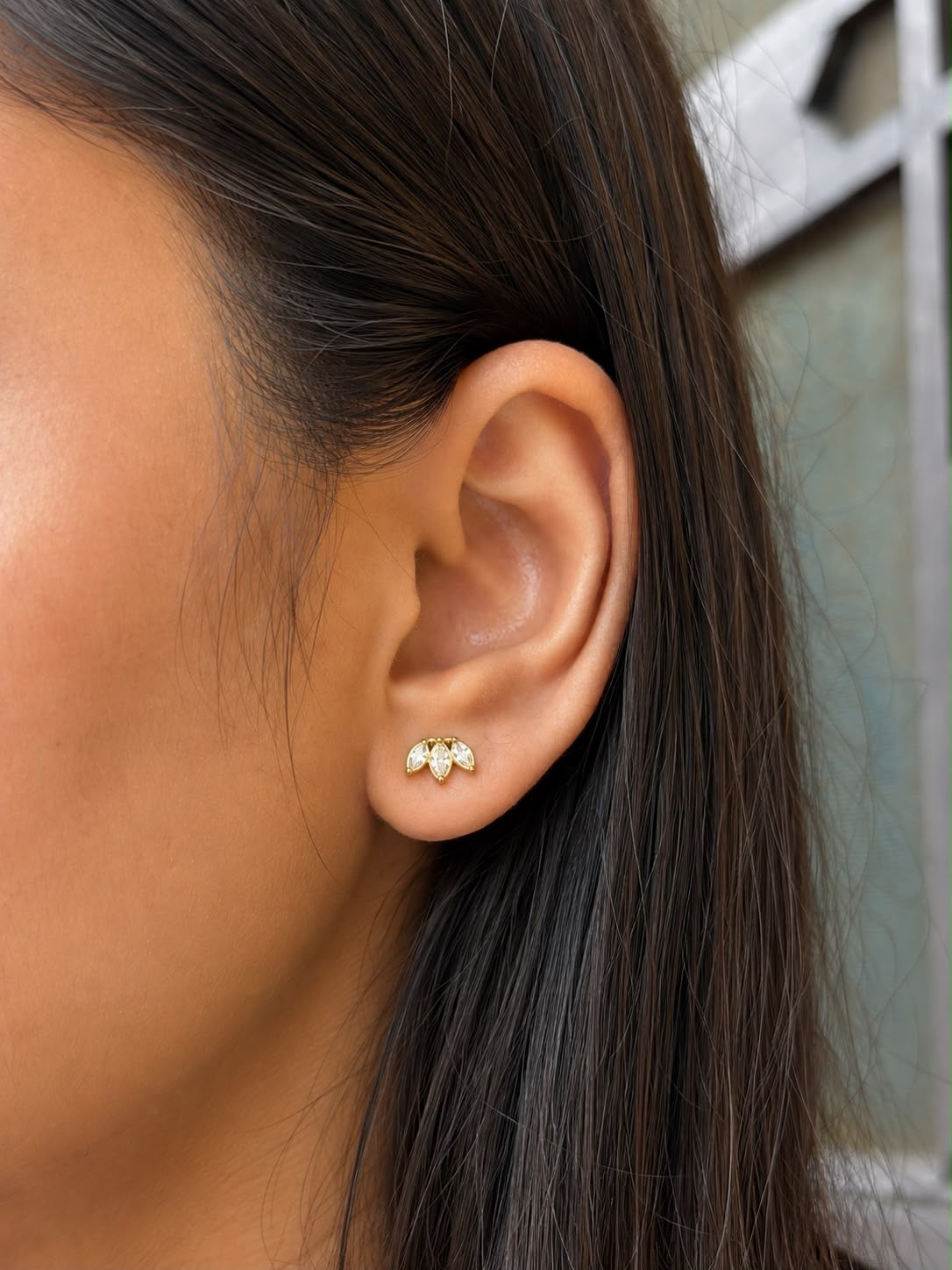 3 Petals ball back studs