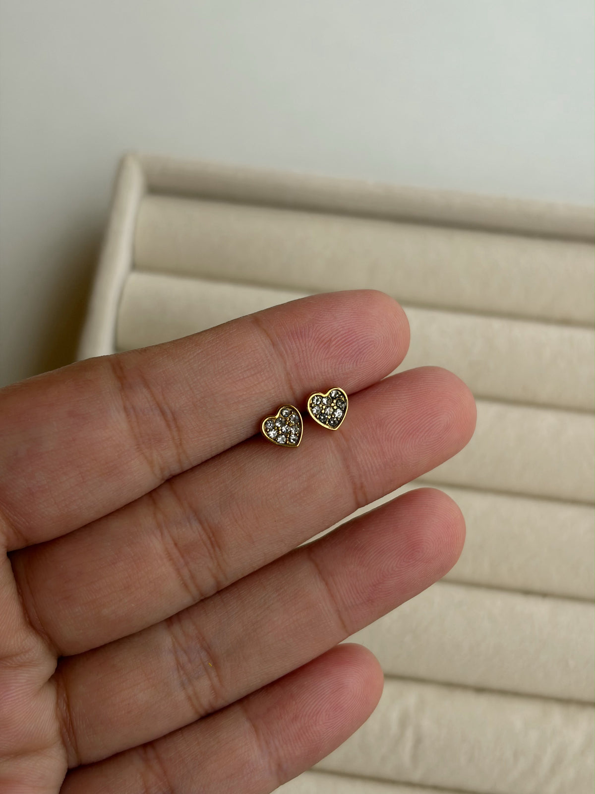 Hearts ball back studs