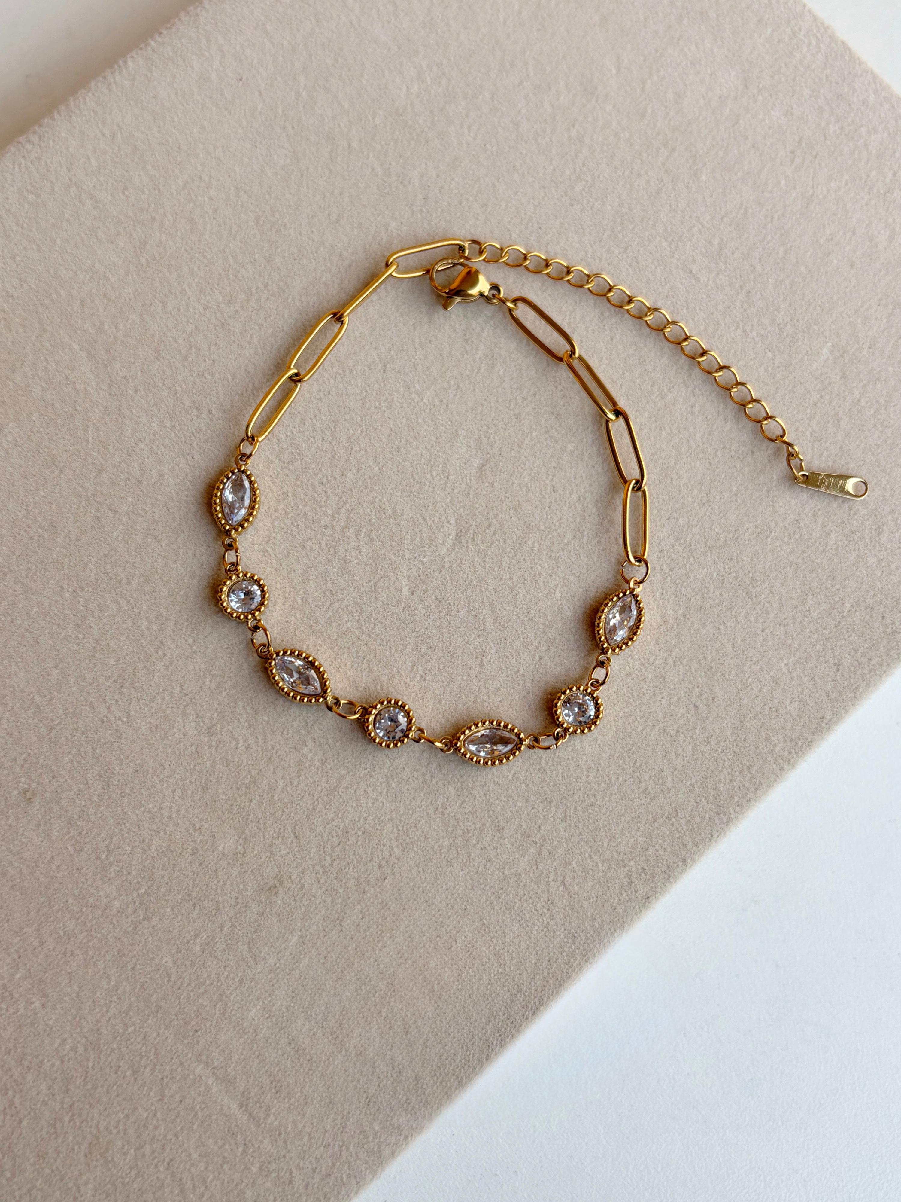 ESSENTIAL CHAIN BRACELET