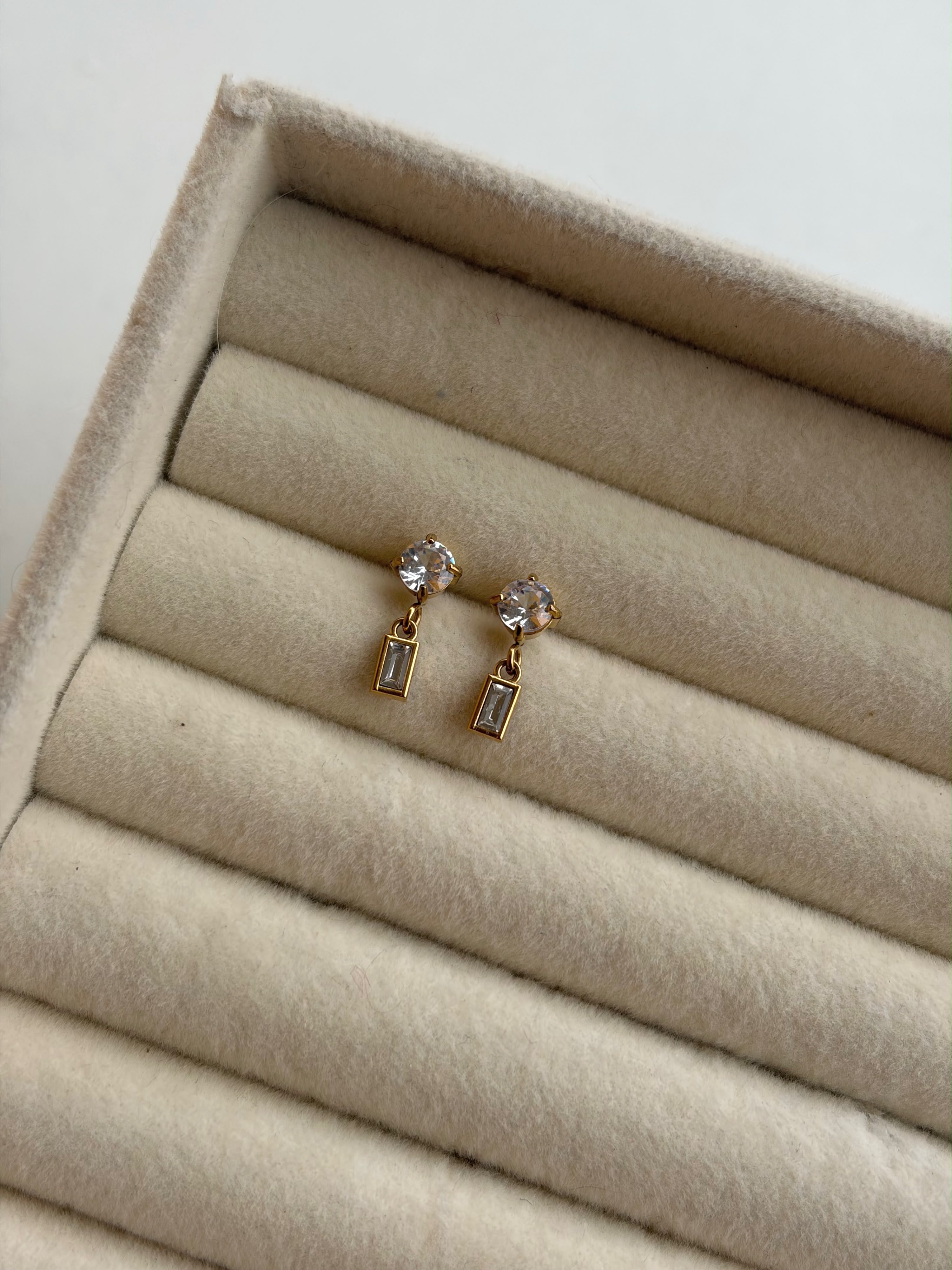 Thea Studs