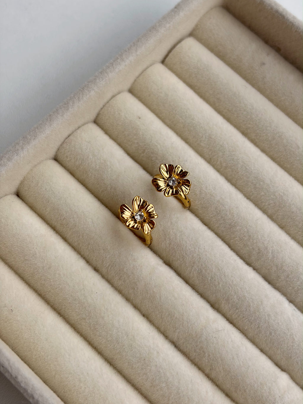 Serene Mini Hoops