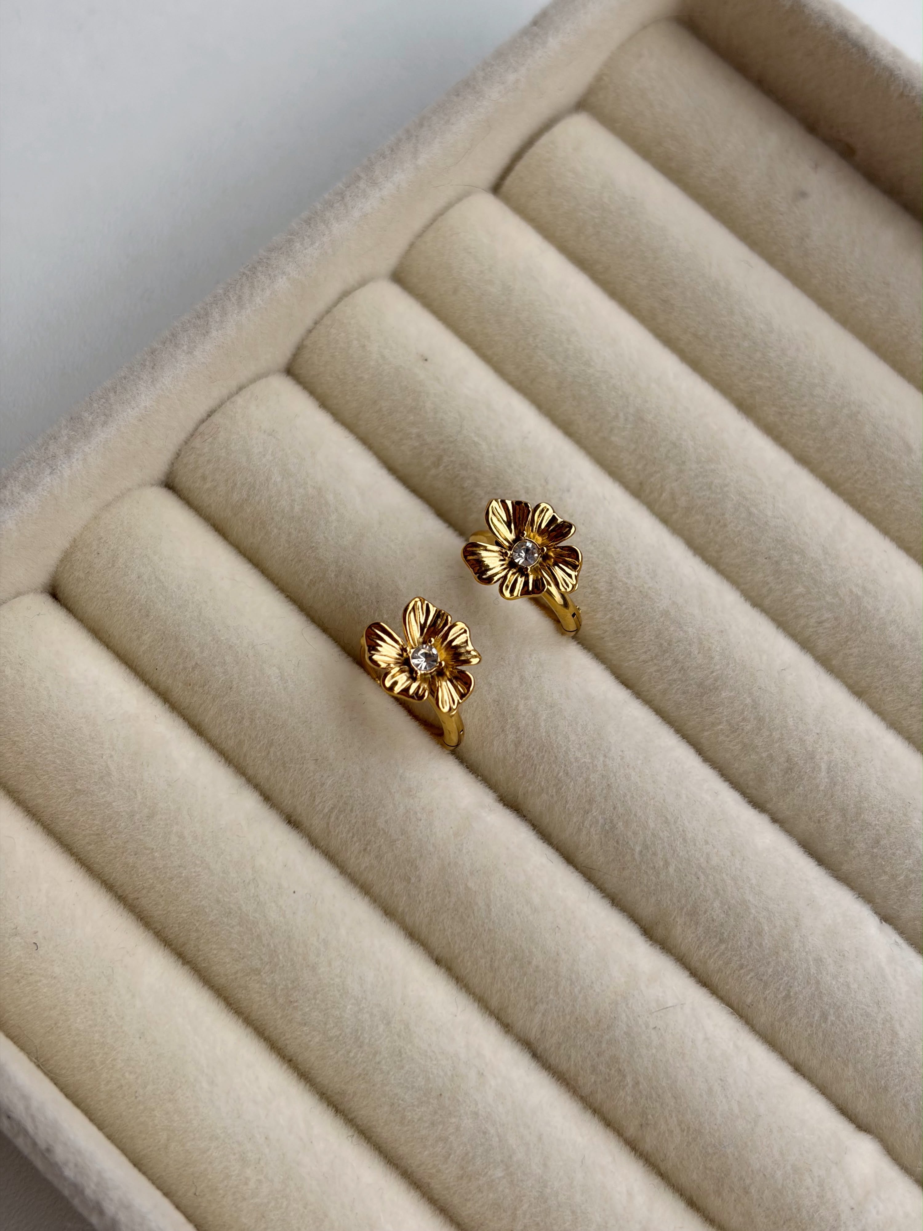 Serene Mini Hoops