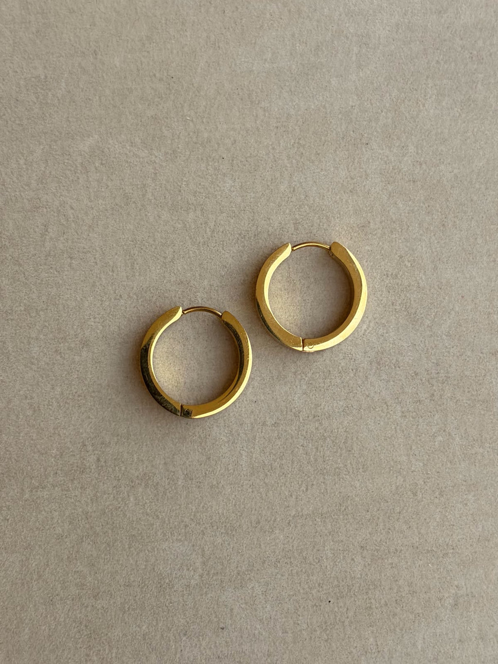Luna Hoops