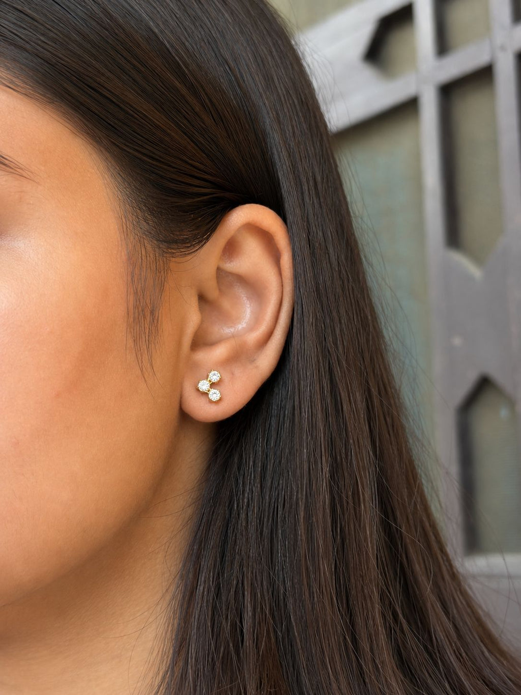 Mia Ball back studs