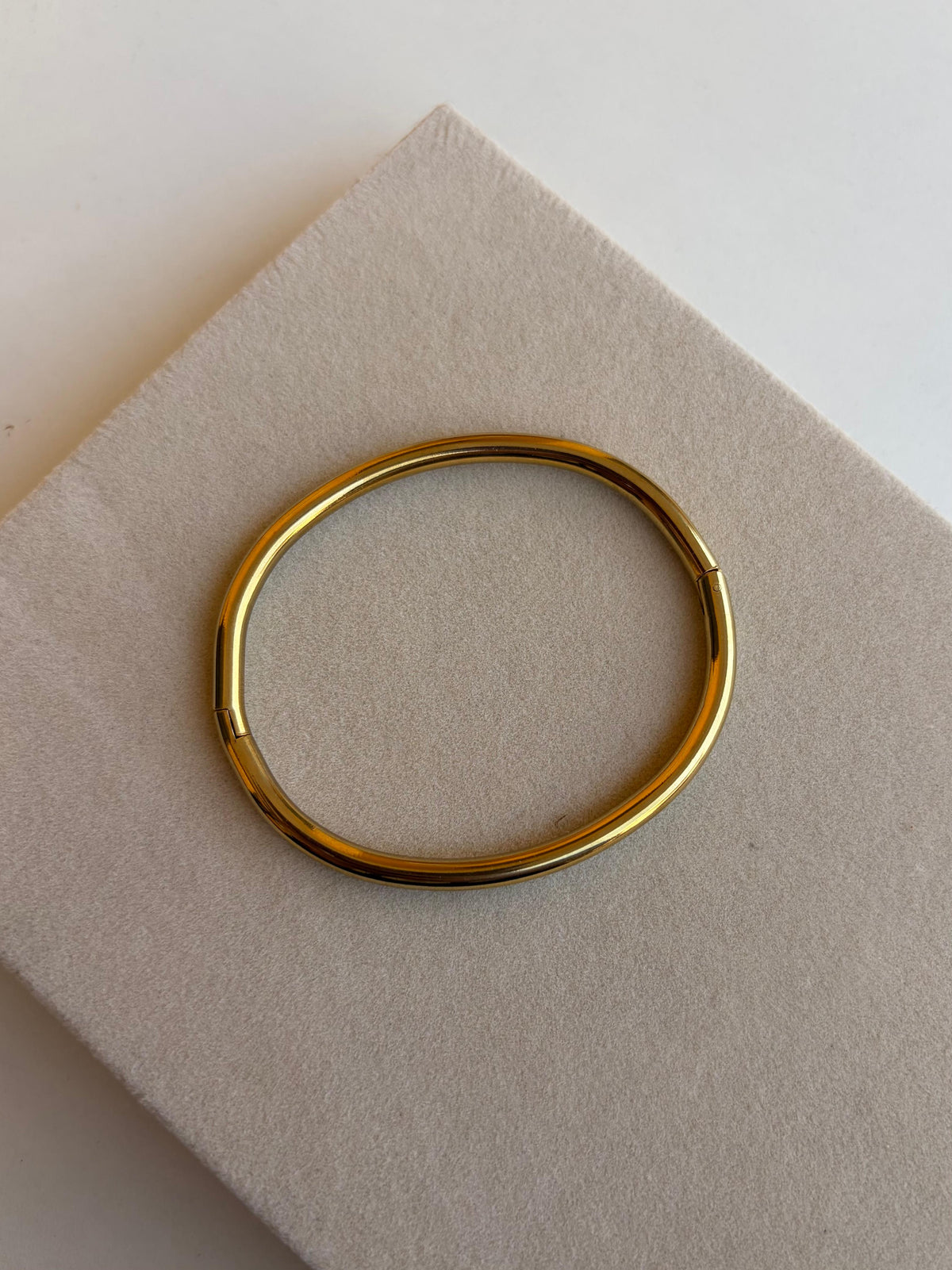 Plain Solid bracelet