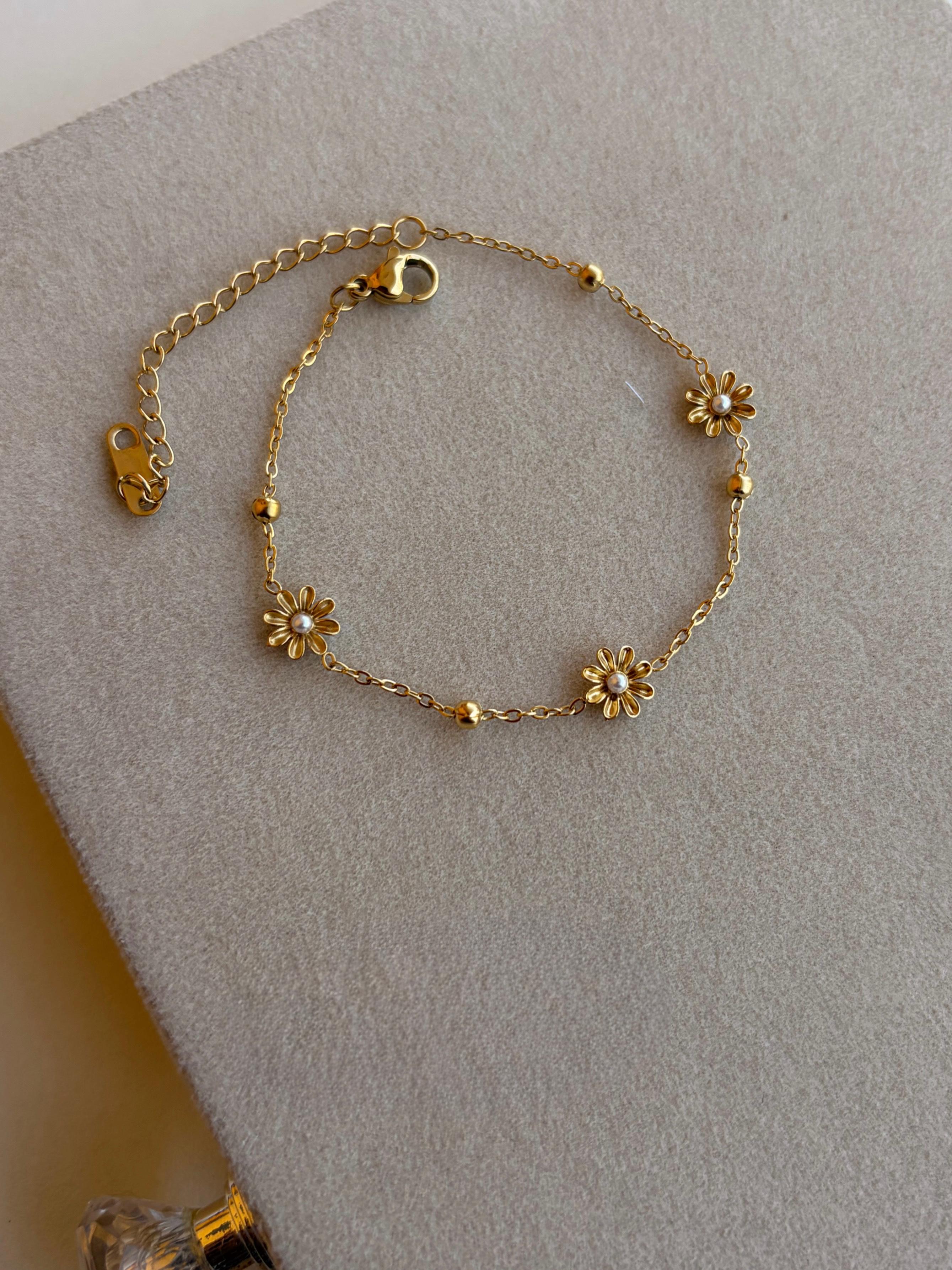 PEARL DAISY BRACELET