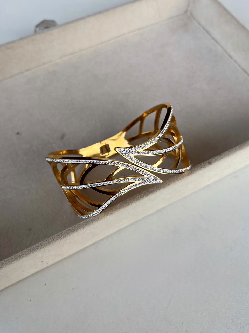 SOLID BRACELET