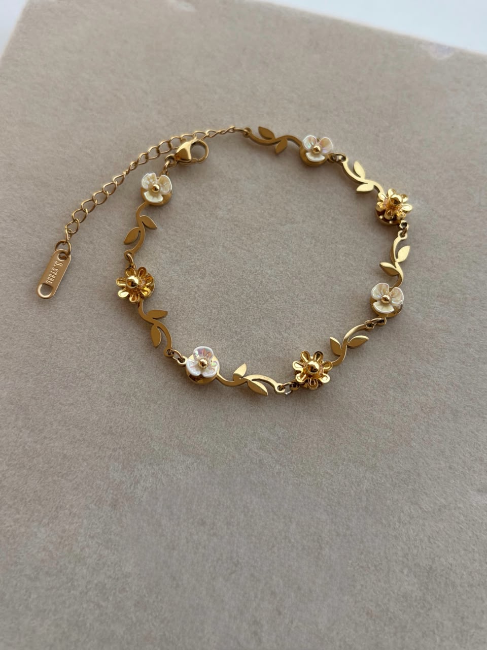 VINTAGE FLORAL BRACELET